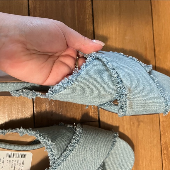 Saks Fifth Avenue Denim Sandal slides - size women’s 9 - Picture 7 of 8